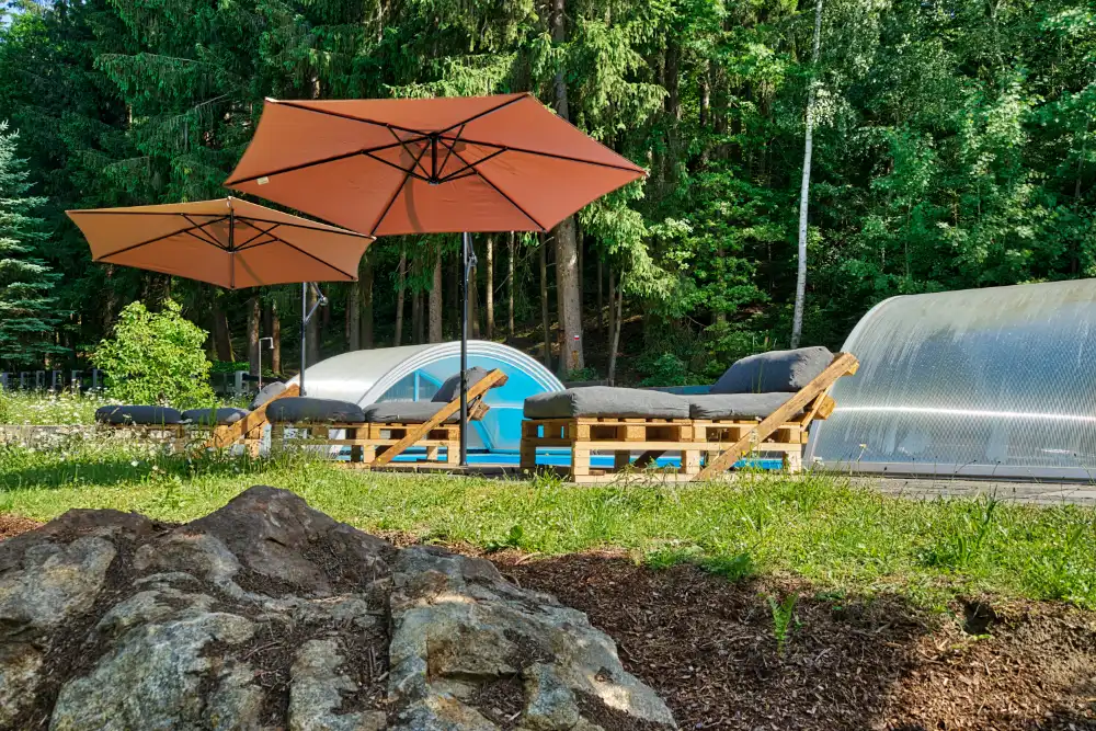 Freibad in der Gartenanlage